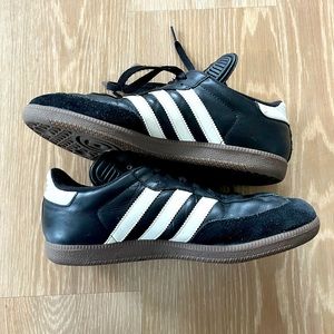 ADIDAS SAMBA MEN’S US 8 SHOE